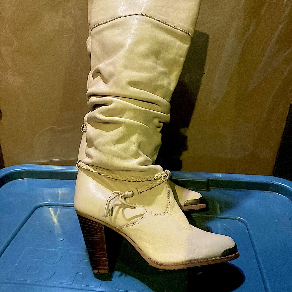 Brand new leather boots tan white 7M